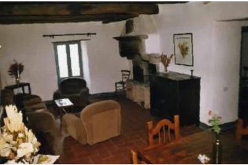 Italia Privát Trassilico, Esterno